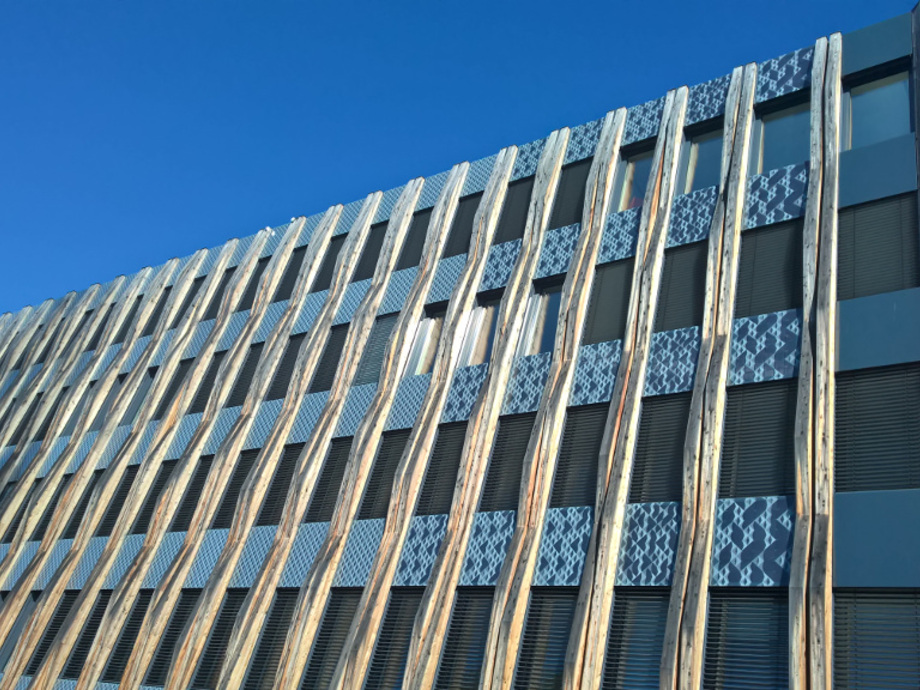 12,000 square kilometres free for solar facades - pv Europe