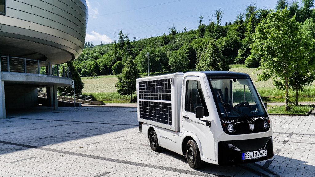 Solarelectric vehicles Etransporter Tropos Able with integrated
