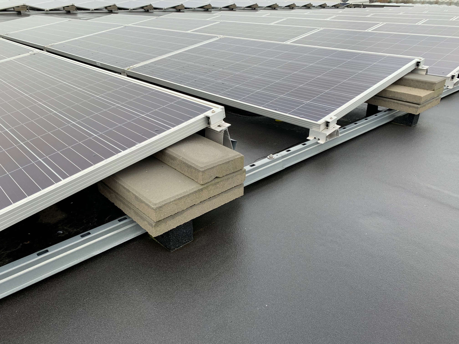 A solar mounting system that combines well with roof insulation - pv Europe