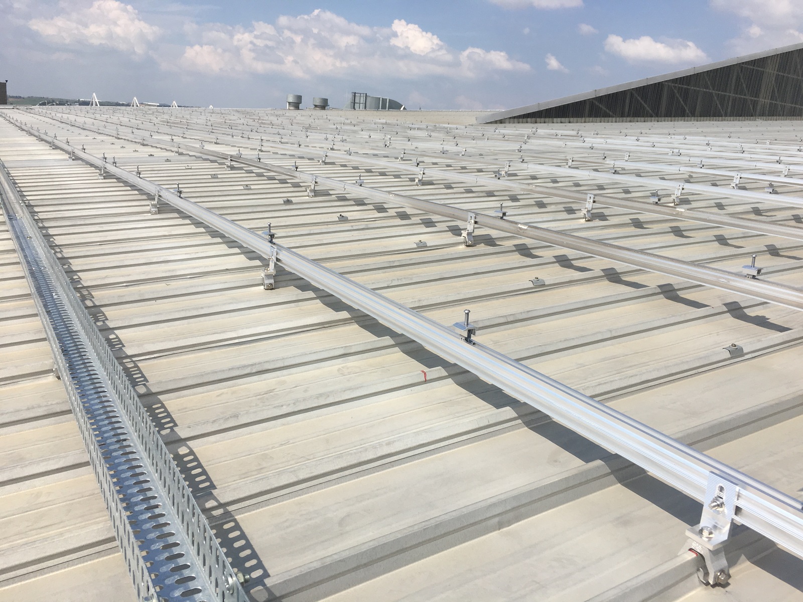 Lumax Energy Equips ABB Headquarters With Renusol Mounting System - Pv ...