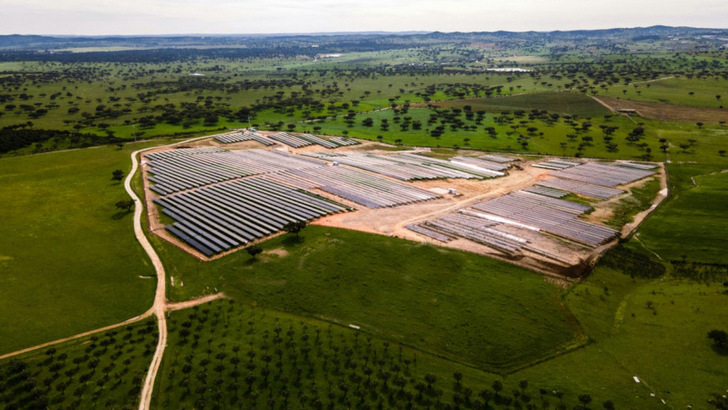 Solar farm of R.Power in Portugal, close to Evora. - © R.Power
  Solar farm of R.Power in Portugal, close to Evora.