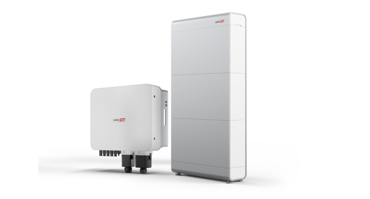 Solaredge presented its next generation of three-phase solar inverters and battery storage systems for homes to the European market at Intersolar 2024. - © SolarEdge