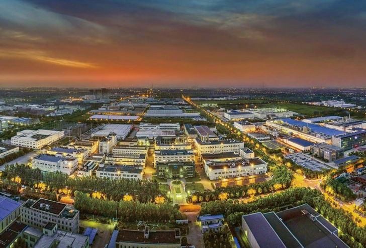 Trinasolar campus in Jiangsu Province/China at night. - © Trinasolar