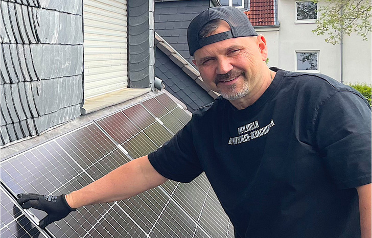 In future, roofers will have little choice but to engage with photovoltaics. A wide range of installation solutions is already available to support them. - © ZVDH In future, roofers will have little choice but to engage with photovoltaics. A wide range of installation solutions is already available to support them.
