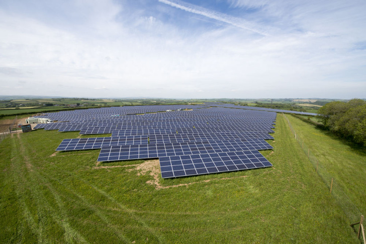 The combination of large-scale PV and storage enables interesting business models. - © Greencells
