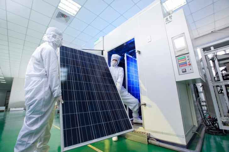 The result sets a new industry standard for efficiency of mass produced solar cells. - © JinkoSolar
