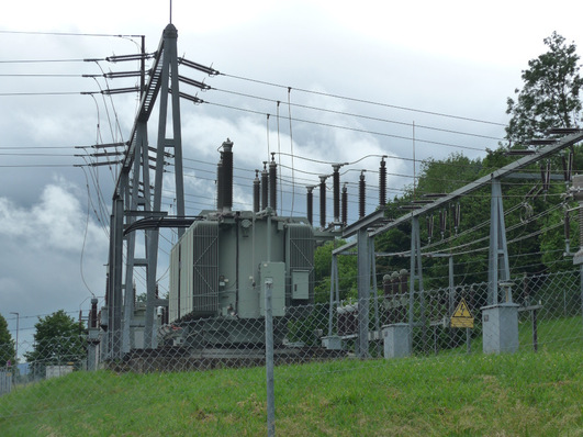 © Hans-Christoph Neidlein Grid behind the grid – a power converter in southern Germany.