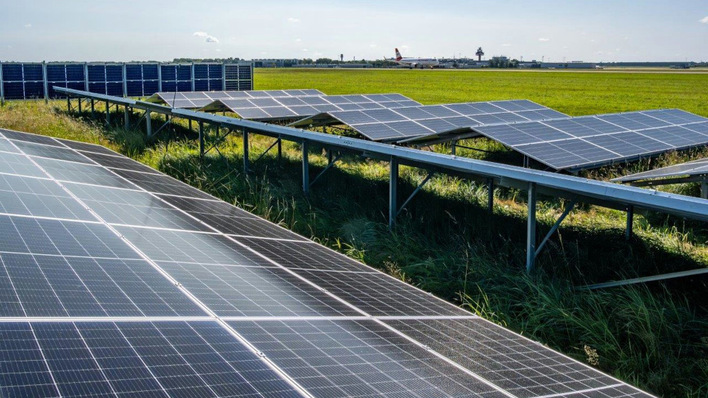 © Hanover Airport The test site will be assessed for three years while mapping the vegetation growth.