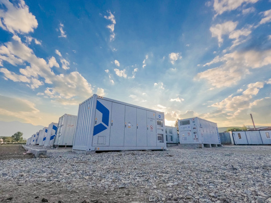 © Solarpro Utility-scale battery storage systems in Bulgaria – combined with a solar park.