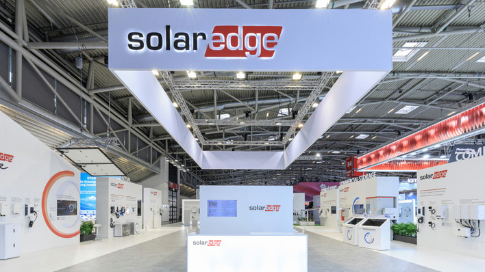 © SolarEdge The booth of SolarEdge in Muncih is wide open for all customers and partners.