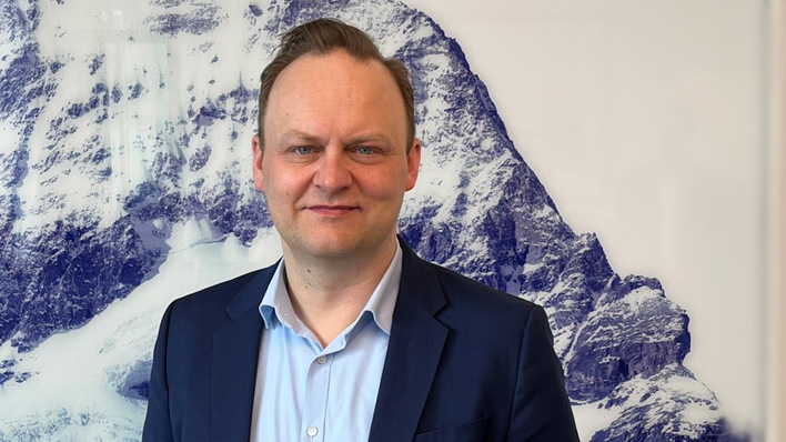 © Voltage Clean Energy Scaling heights: Georg Urban has many years of experience in utility solar projects.