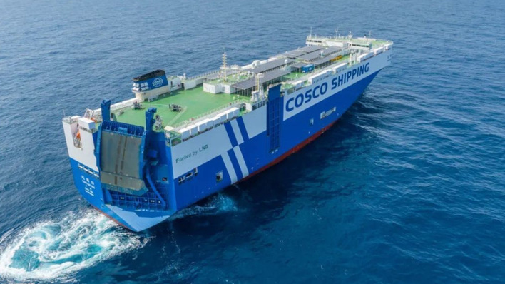 © Longi Solar on the open seas – modules are installed on the carrier deck.