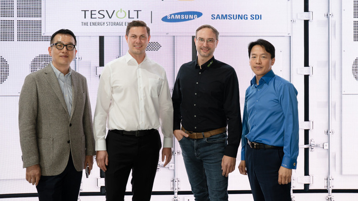 © Tesvolt Tesvolt and Samsung team up for greater cybersecurity of battery systems (from left): Hyunwook Kim, Simon Schandert, Daniel Hannemann, JongSuk Lee.