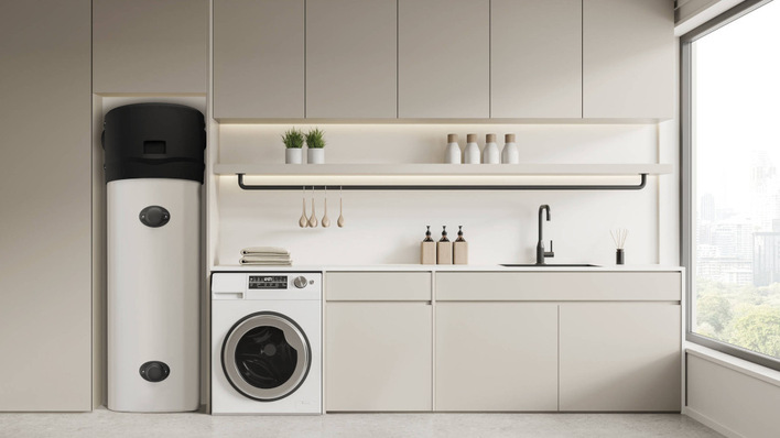 © Panasonic Tidily tucked away – the Aquarea domestic hot water heat pump